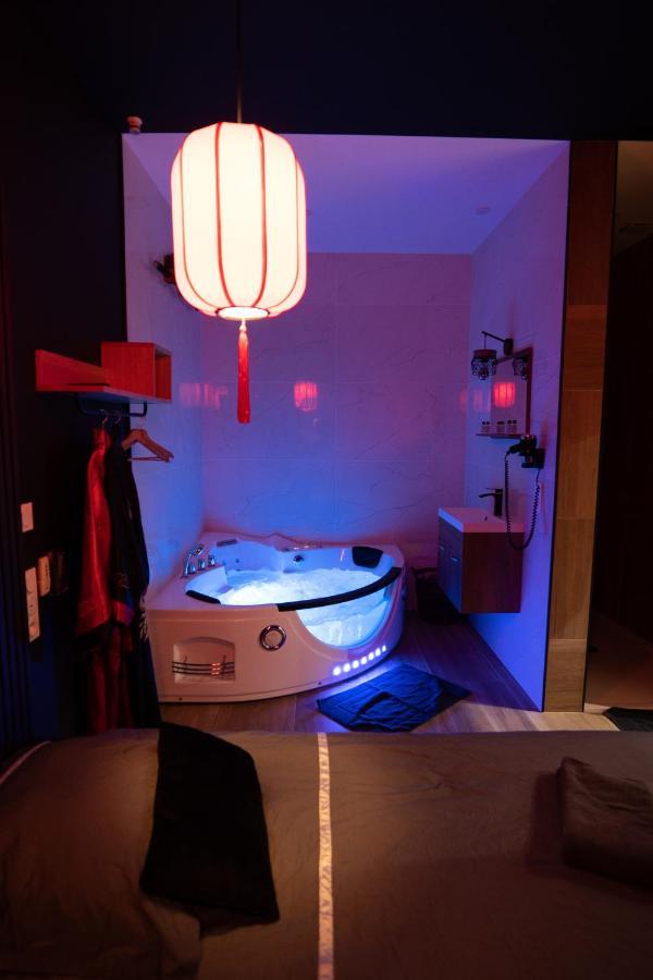 Appartamento Capsule Japon - Jacuzzi - Netflix & Ecran Cinema - Xbox Trith-Saint-Leger Esterno foto